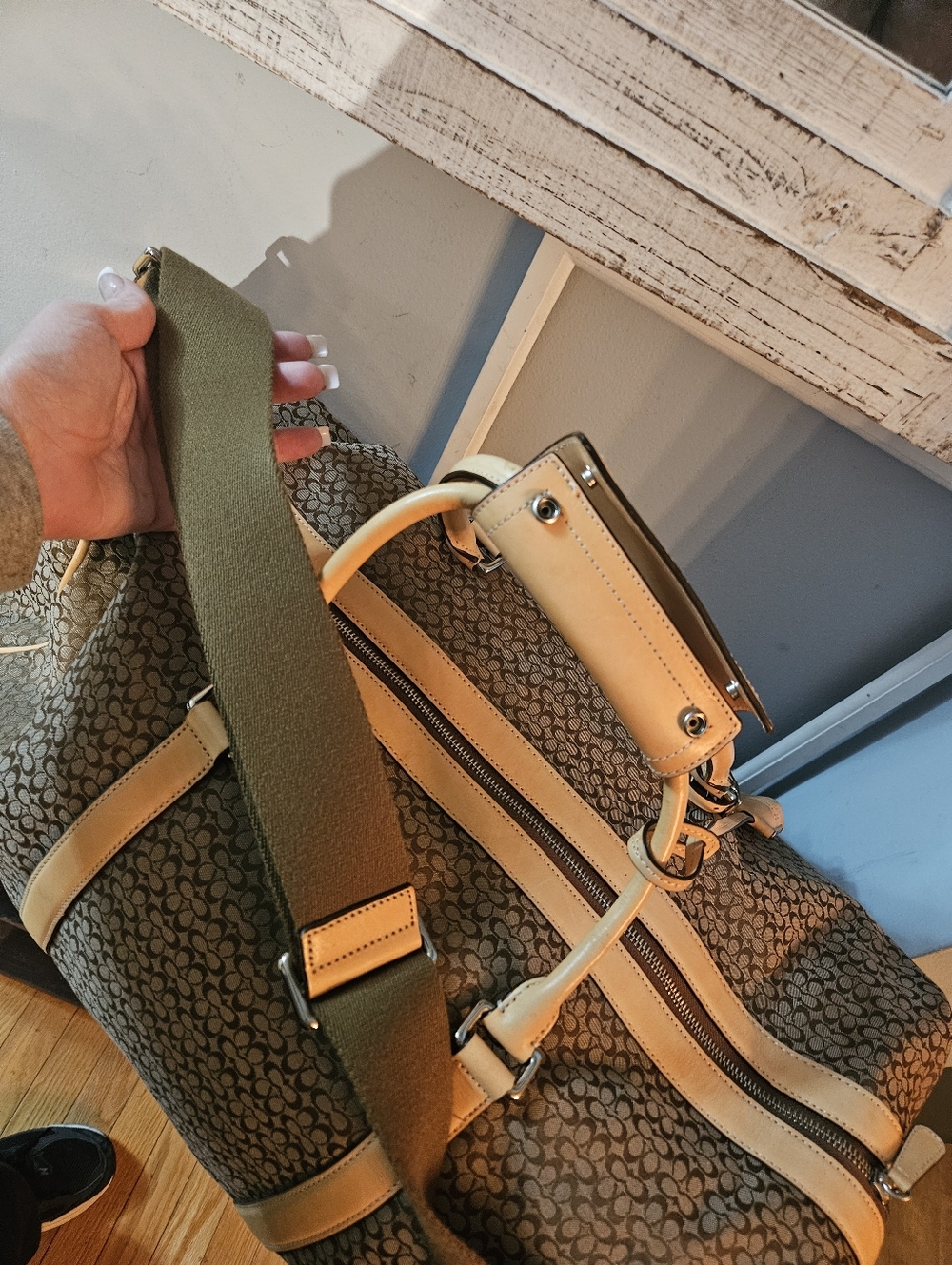 Coach Tan Signature Canvas Weekender Bag - Picture 7 of 13
